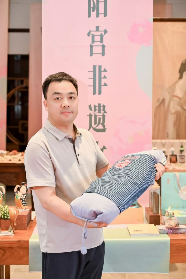微信图片_20251118211105_399_660.jpg