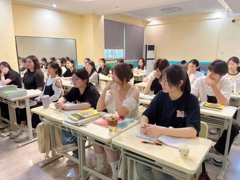 启程艺考：以长久陪伴，守护洛阳学子的音乐逐梦路